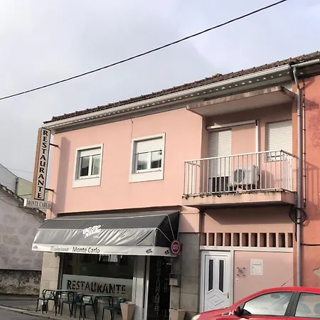 Restaurante E Alojamento Local Monte Carlo *